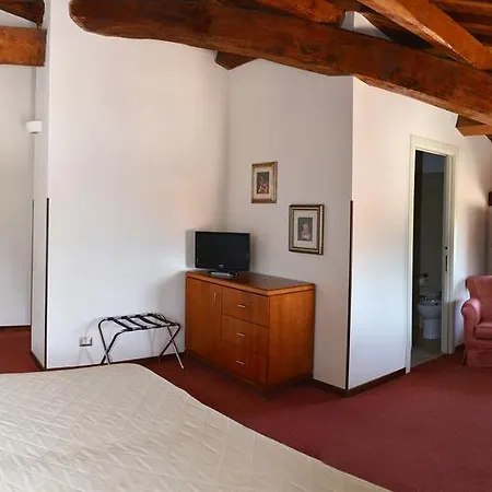 Dimora Della Fonte 3*